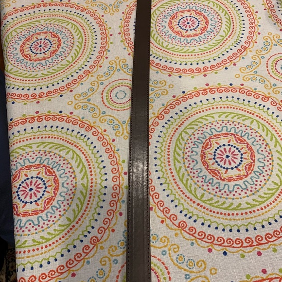 BNWT Bass Men’s Brown Belt w/ silver tone buckle - Picture 2 of 5